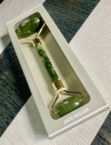 Green jade face - jade, roller