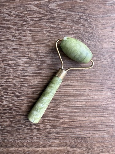 Jade facial roller - jade,